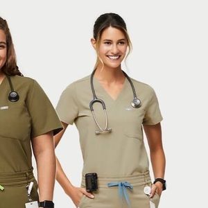 Figs One Pocket Scrub Top in Sandstorm